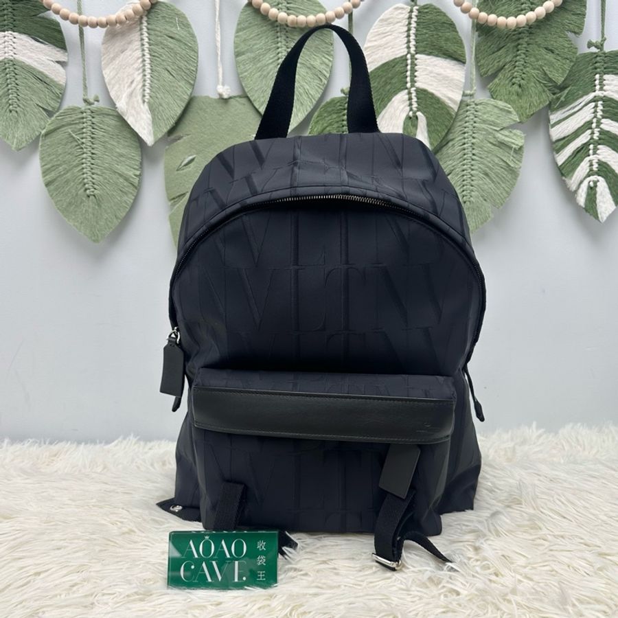 閑置品💫VALENTINO GARAVANI 黑色尼龍老花背包 Backpack-0