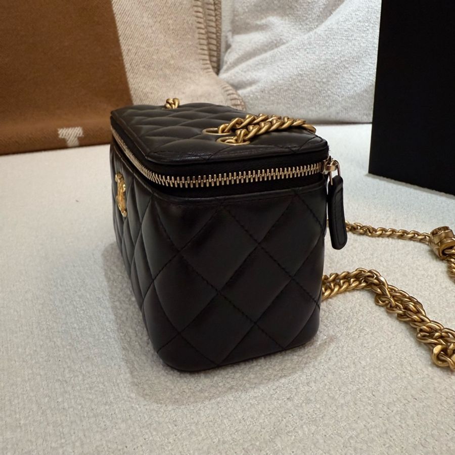 復古金球CHANEL 黑色羊皮菱格紋化妝箱斜背包長盒子-3
