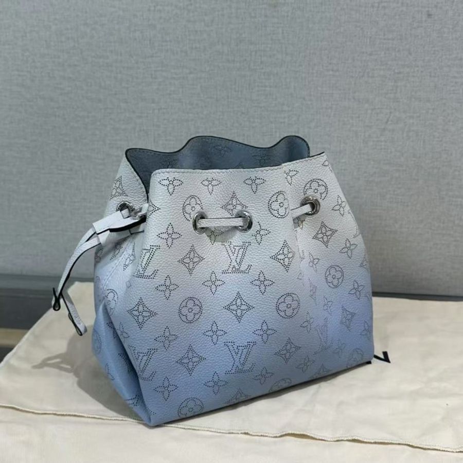 ✨LV Scala系列淺藍色月光女神雲朵包 芯片款25*13*5 全新配件塵袋盒子-5