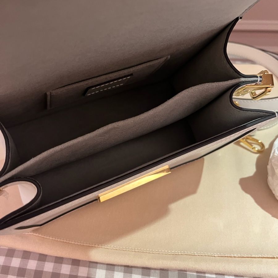 Louis Vuitton Mini Dauphine 達芙妮白色肩背斜背包-8