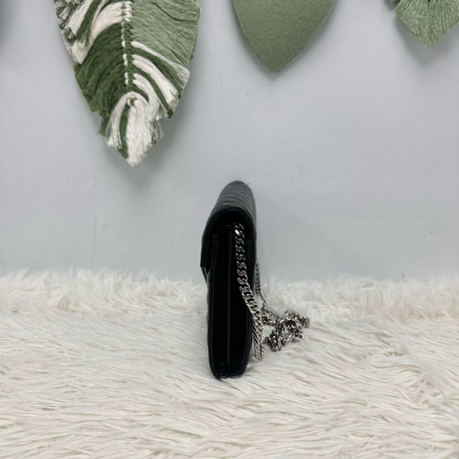 YSL 黑銀V紋荔枝皮WOC 鏈條包-2