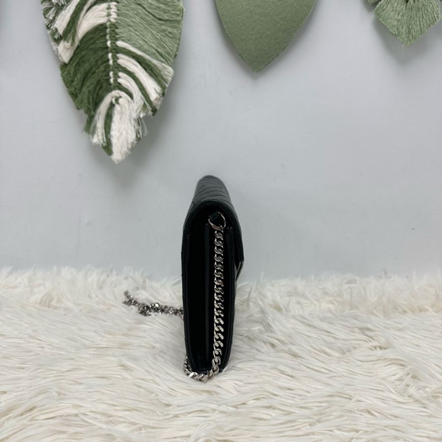 YSL 黑銀V紋荔枝皮WOC 鏈條包-3