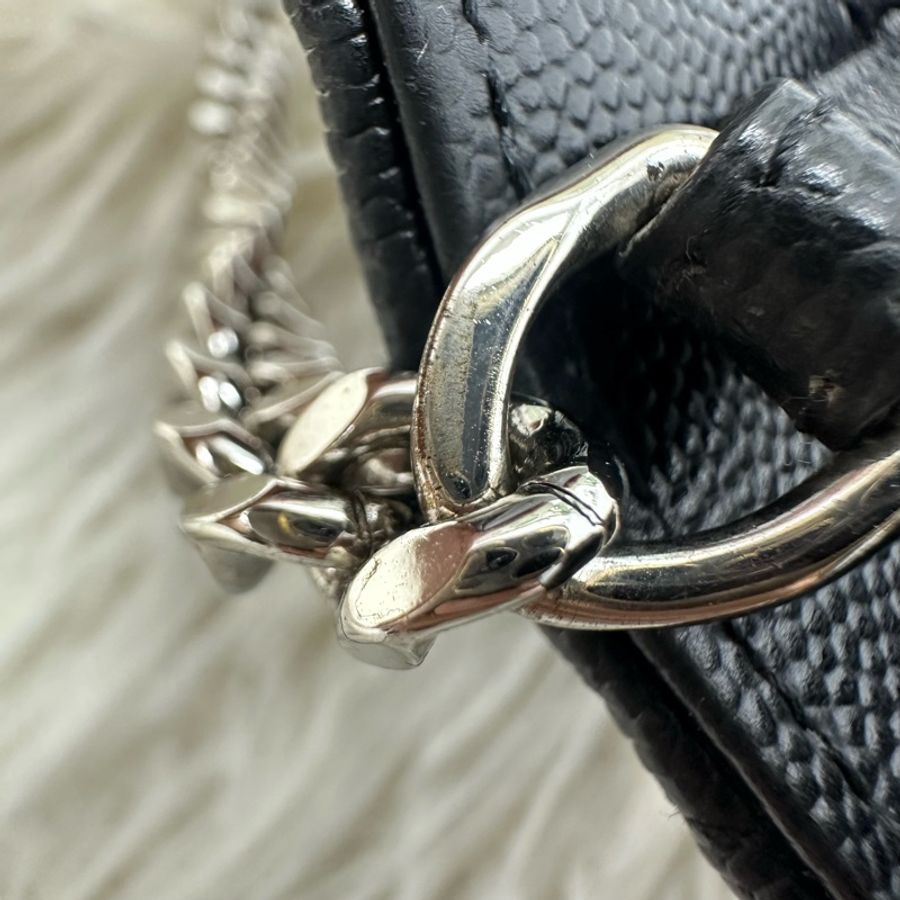YSL 黑銀V紋荔枝皮WOC 鏈條包-22
