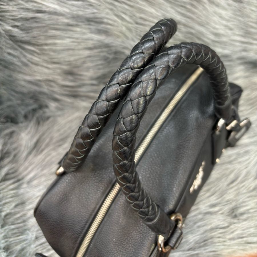 PRADA BL0310 黑色荔枝皮 銀色LOGO 編織把 拉鍊 手提包保齡球包波士頓包-20