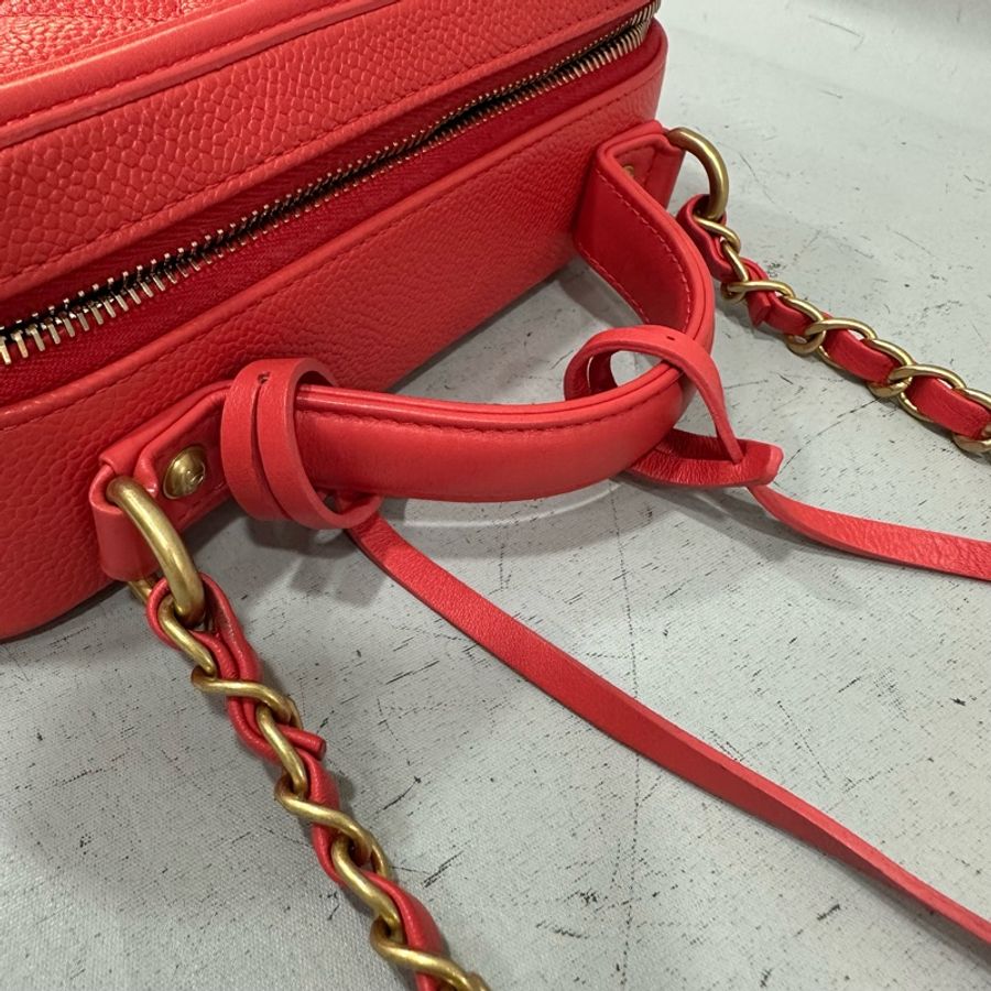 Chanel A93343 蜜桃粉荔枝皮金鏈 vanity coco 20化妝包斜背包-30