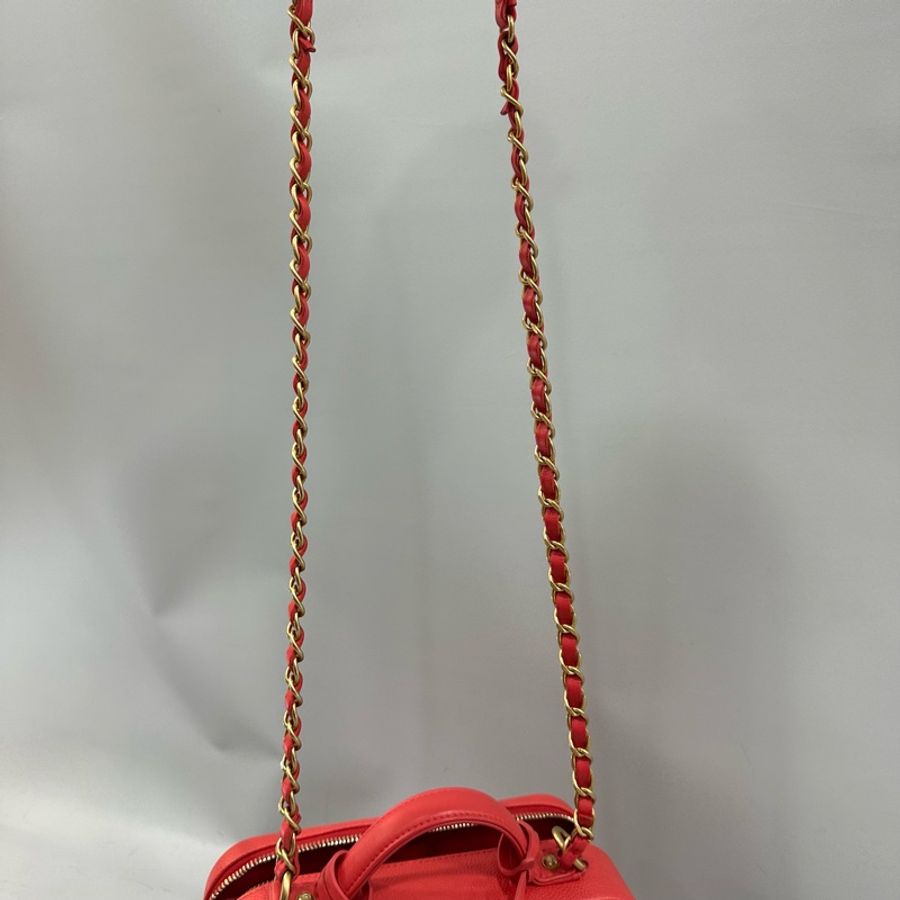 Chanel A93343 蜜桃粉荔枝皮金鏈 vanity coco 20化妝包斜背包-32