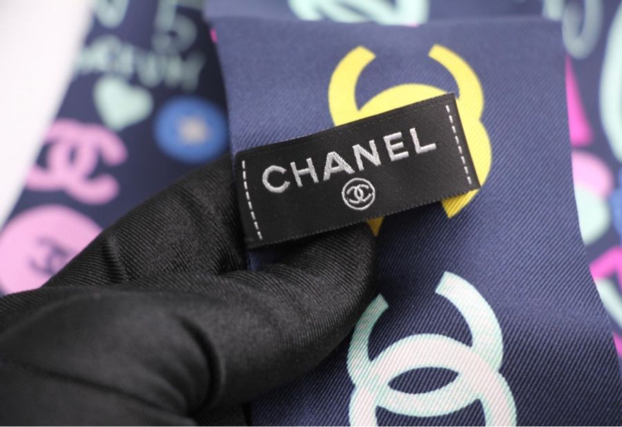 CHANEL 100% Silk Twilly CC Mark Scarf in Navy Blue-9