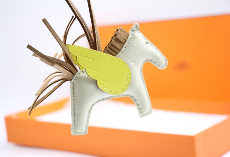 HERMÈS RODEO PM PEGASE PM BAG CHARM IN CRAIE, CHAI & LIME MILO-1