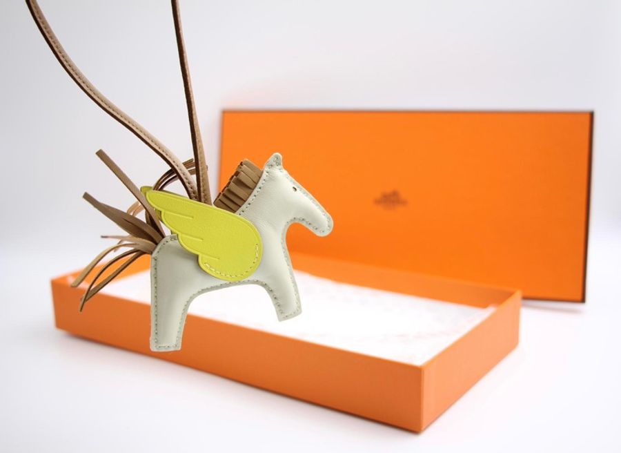 HERMÈS RODEO PM PEGASE PM BAG CHARM IN CRAIE, CHAI & LIME MILO-2