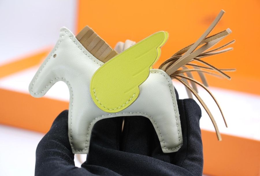 HERMÈS RODEO PM PEGASE PM BAG CHARM IN CRAIE, CHAI & LIME MILO-8