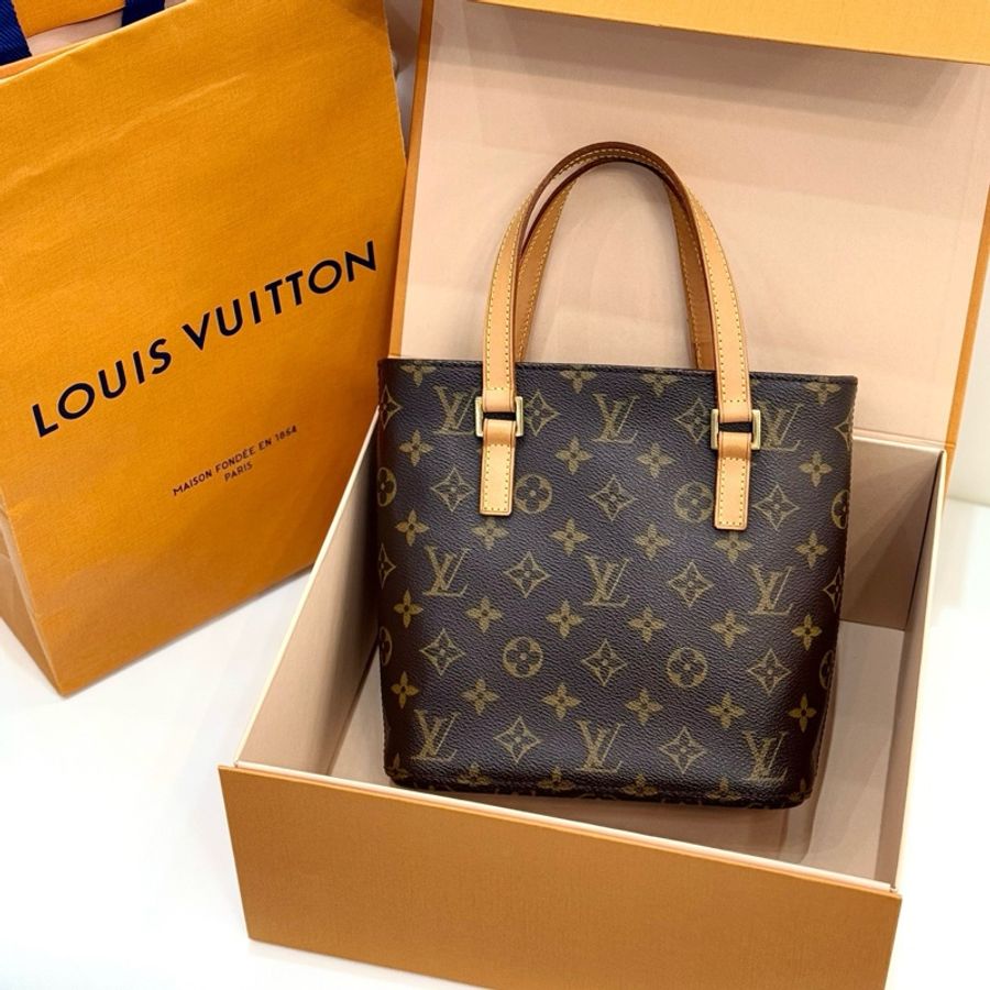 LV中古老花vivian薇薇安小號 尺寸約:20*11 經典常青款 自重輕便 上身優雅復古-1