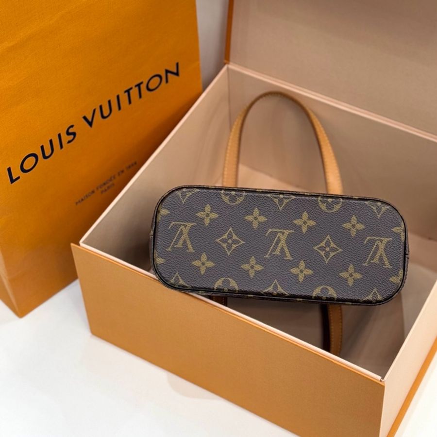 LV中古老花vivian薇薇安小號 尺寸約:20*11 經典常青款 自重輕便 上身優雅復古-6