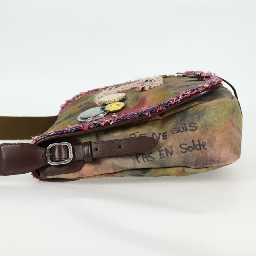 【日本直送】香奈兒刺繡塗鴉單背包 帆布皮革 卡其色 CC 正品 yk18413SM-2