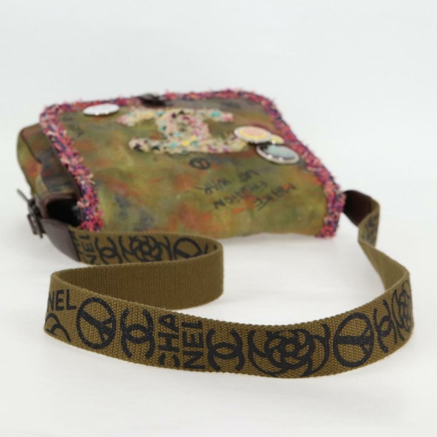 【日本直送】香奈兒刺繡塗鴉單背包 帆布皮革 卡其色 CC 正品 yk18413SM-6