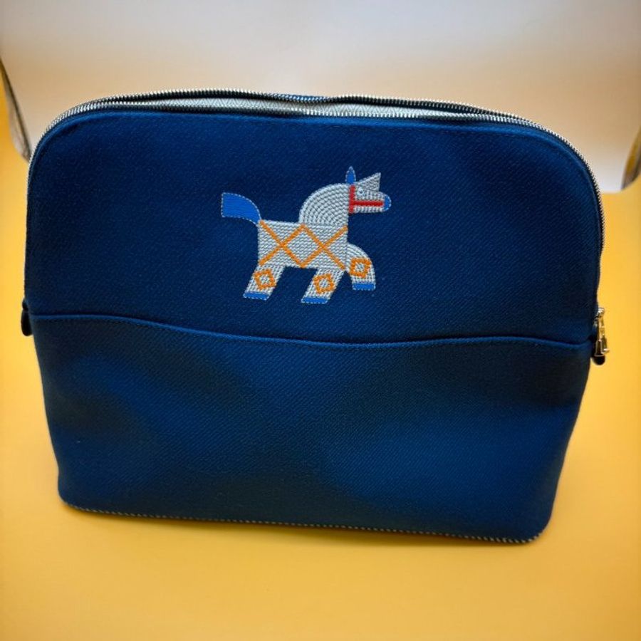 HERMES 愛馬仕 全新 Bolide Animaux Nattes 收納包 洗漱包 盥洗包 化妝包 側背包 藍色 羊毛氈-0