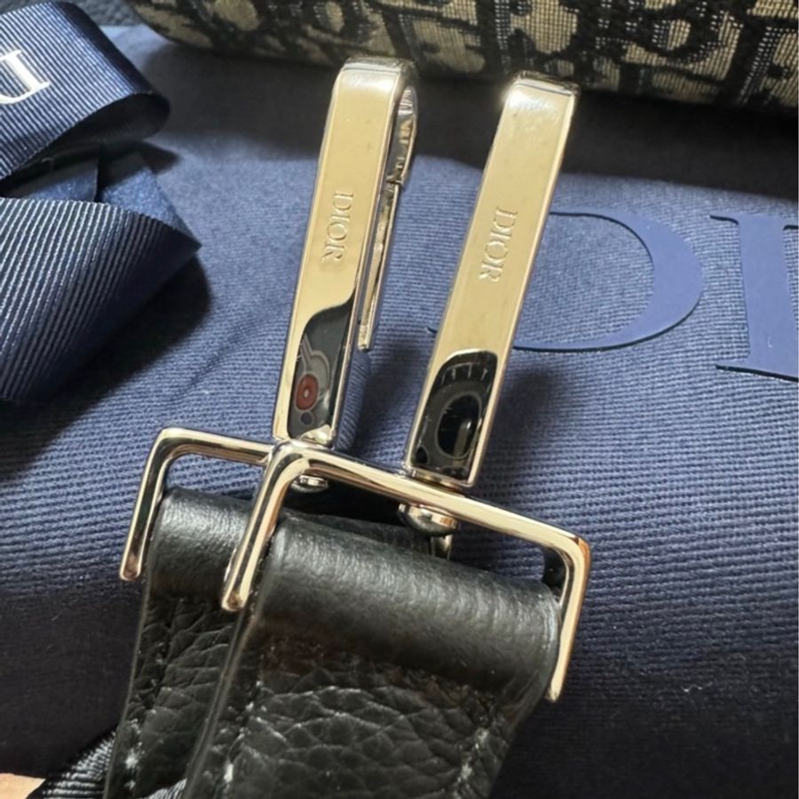 Dior ROLLER 系列OBLIQUE緹花布小牛皮斜背圓筒包-4