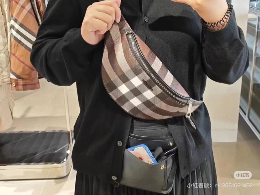 💞💞Burberry #胸口包 #腰包 斜背包-0
