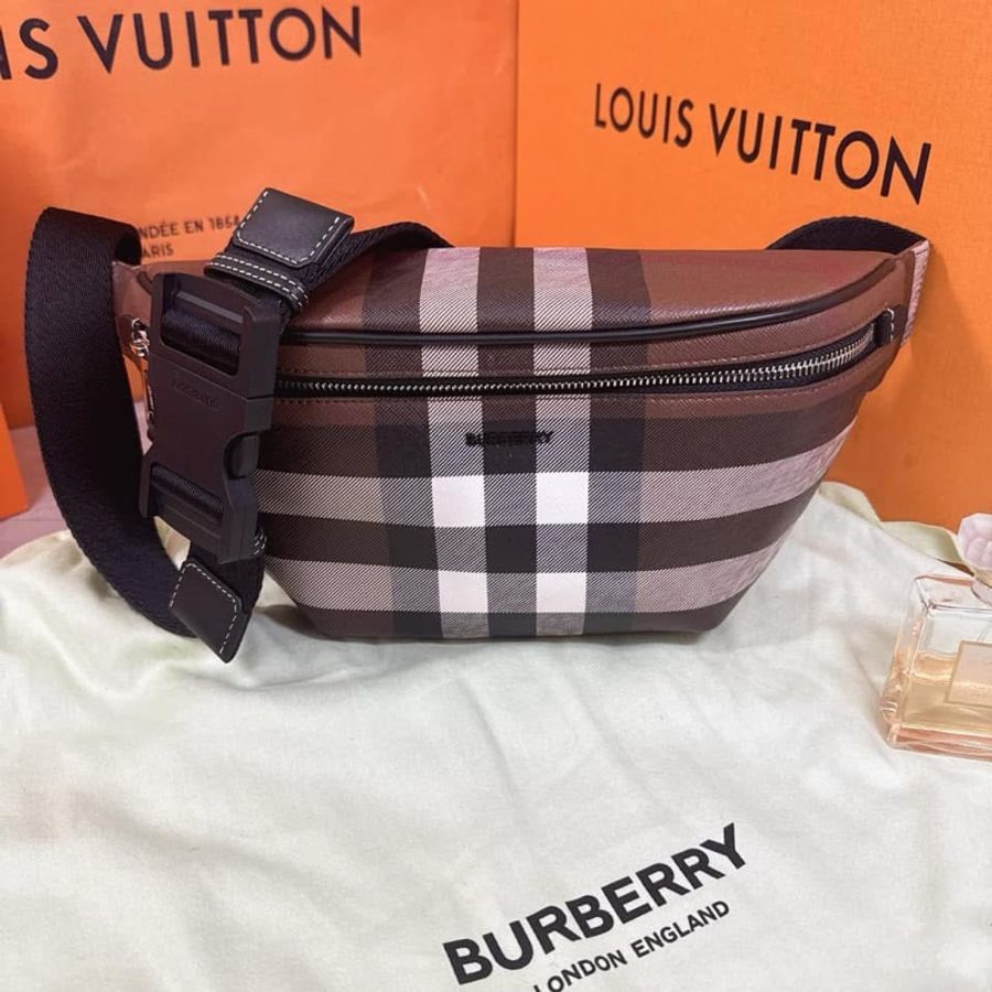 💞💞Burberry #胸口包 #腰包 斜背包-3