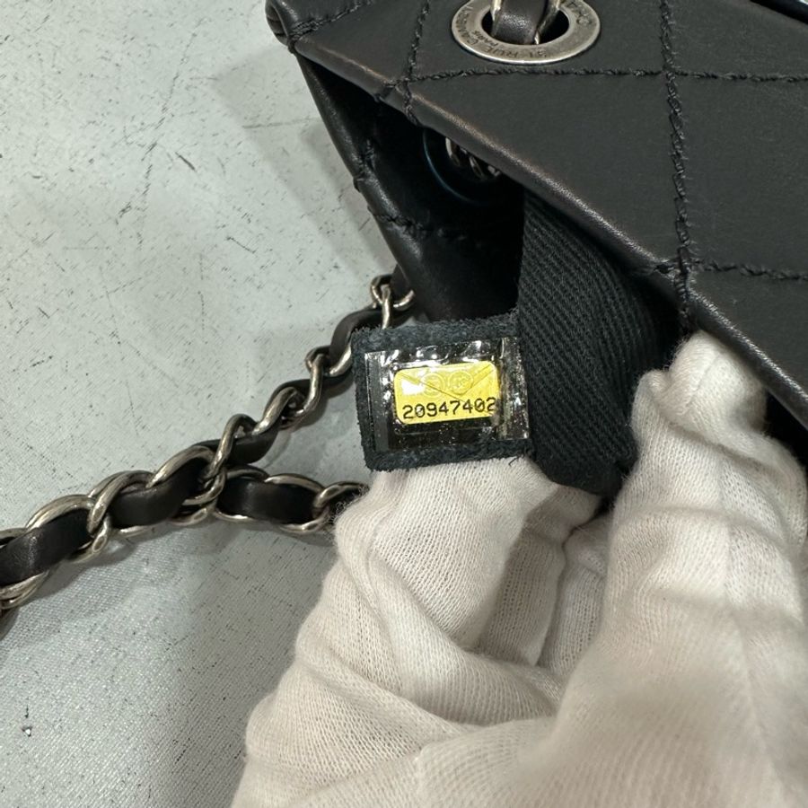 Chanel 黑色牛皮雙c吊飾銀鏈斜背包 肩背包-28