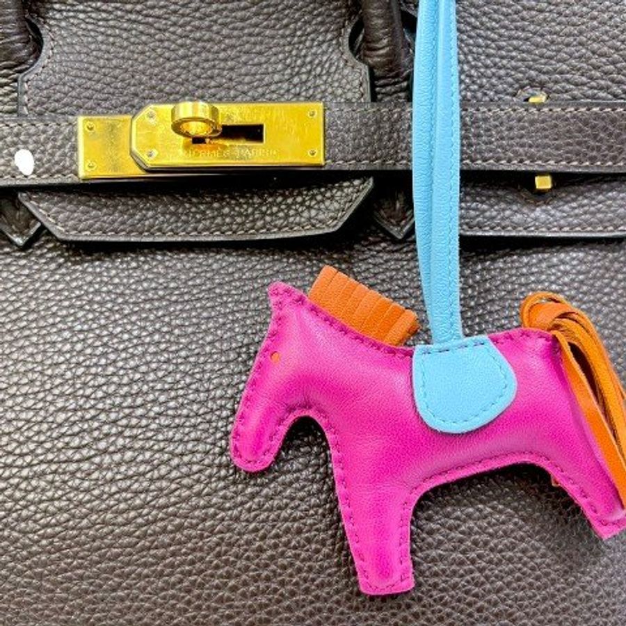 HERMES 桃紫拚橘羊皮小馬吊飾-5