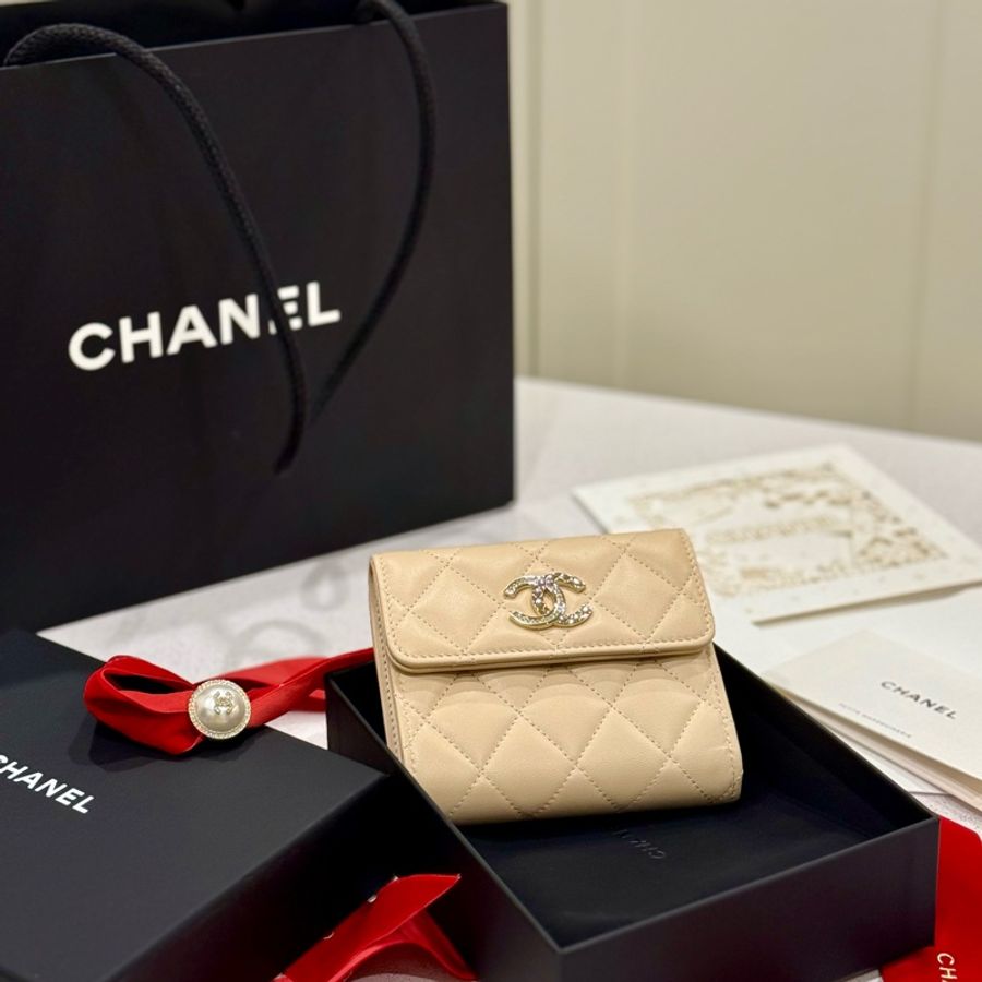 CHANEL 2025春夏經典小型口蓋皮夾_季節限定款-0