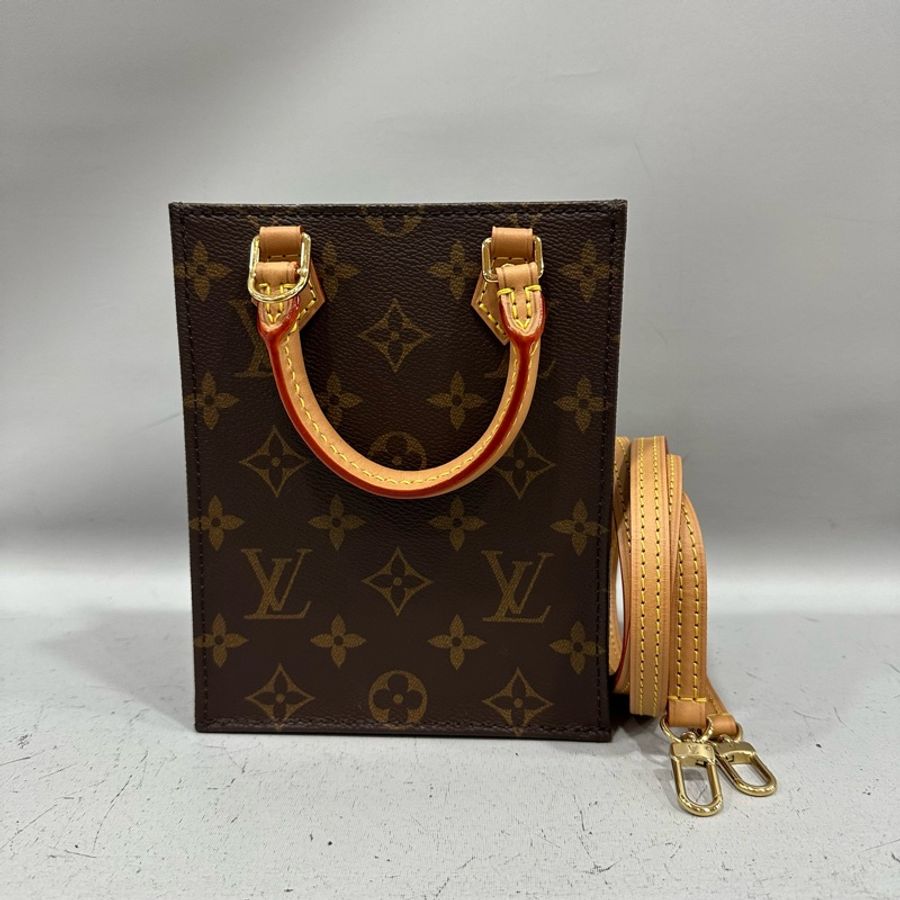 Louis Vuitton M81295 老花金釦琴譜包 petit sac plat-0