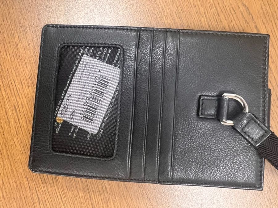 Boss 手機證件套無超所值全新售3300-2
