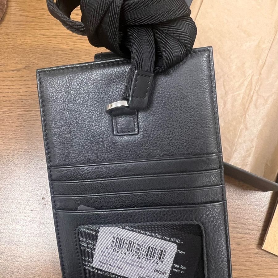 Boss 手機證件套無超所值全新售3300-8