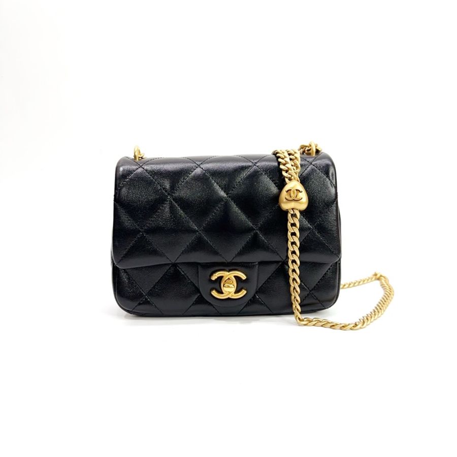 Chanel 黑油蠟皮霧金愛心調節釦方胖斜背包 AS3829-0