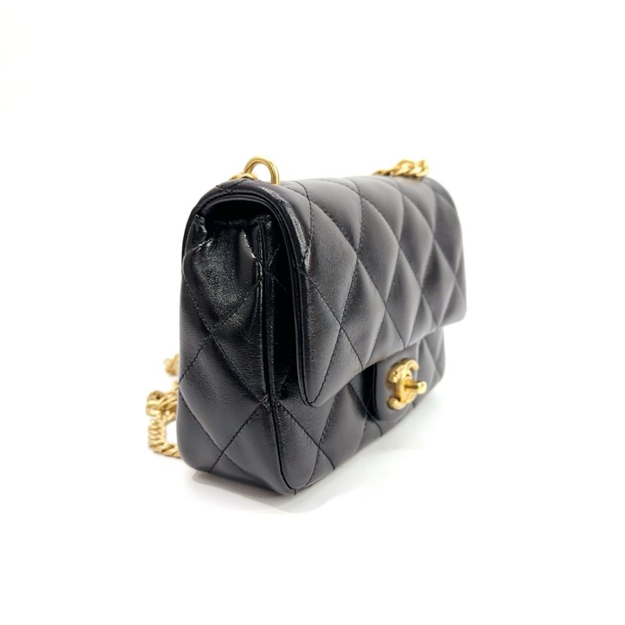 Chanel 黑油蠟皮霧金愛心調節釦方胖斜背包 AS3829-2