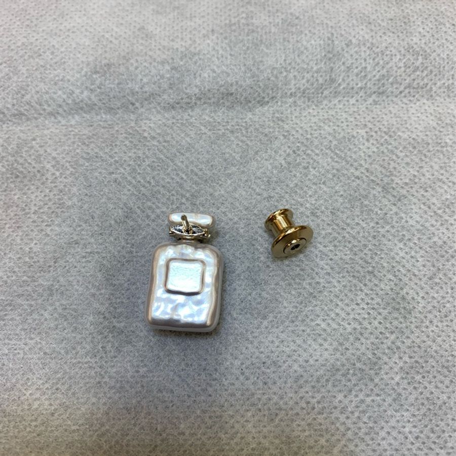 Chanel Brooth-4