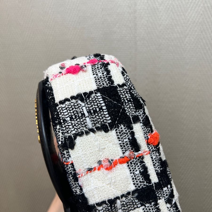 Chanel 毛呢霧金釦斜背相機包AS1757-7