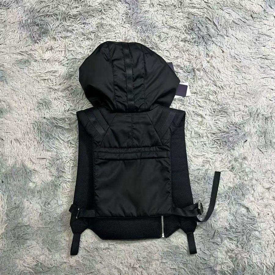 Prada 秀款背心 吊牌齊全-1