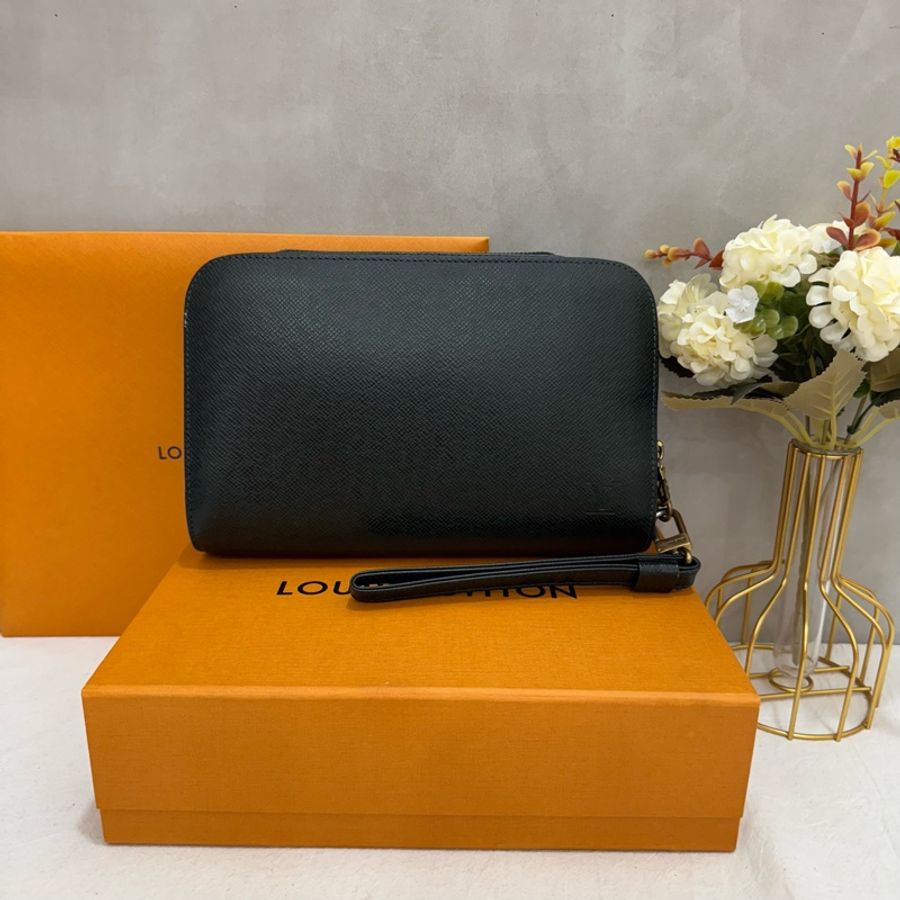 Louis Vuitton 墨綠色手拿包-2
