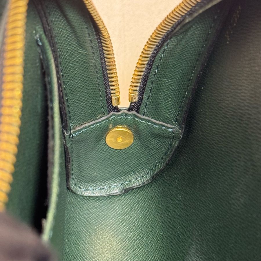 Louis Vuitton 墨綠色手拿包-17