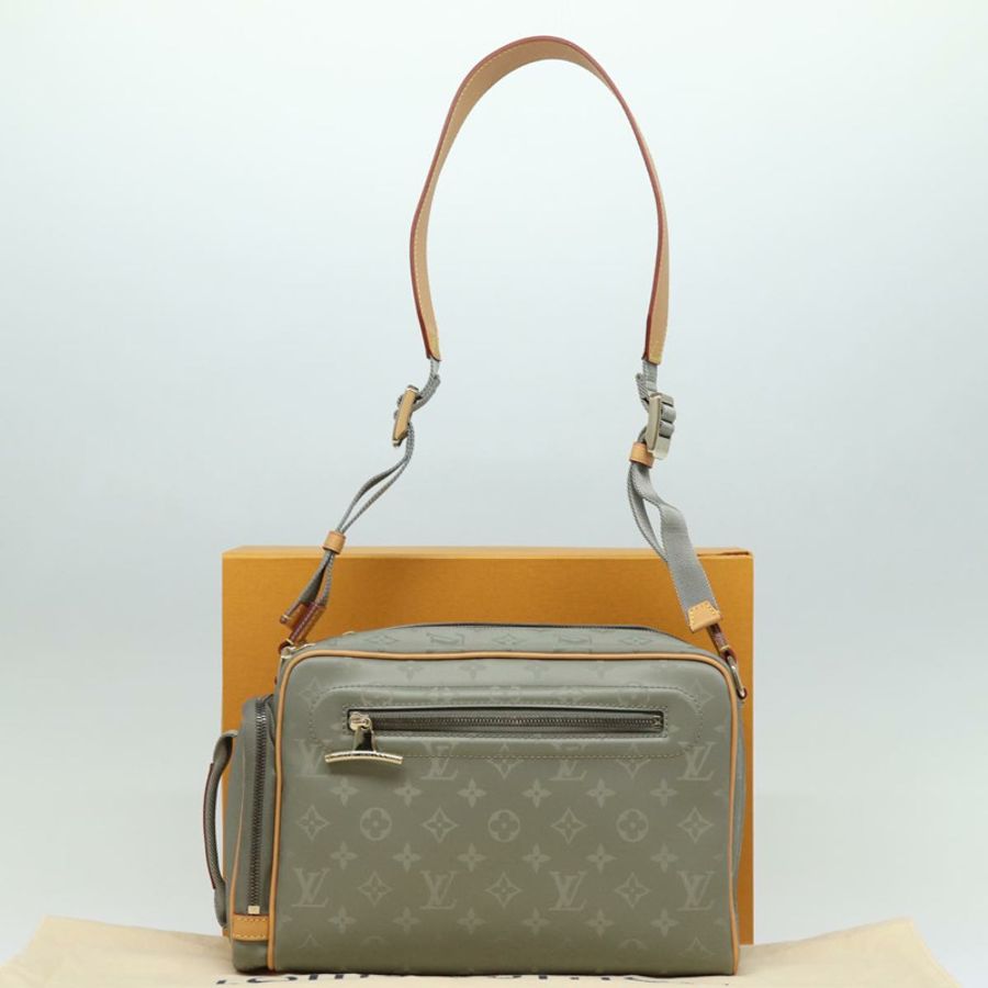 【日本直送】路易威登 Monogram 鈦金屬相機包/單肩包 灰色 M43884 正品 79277SA-11