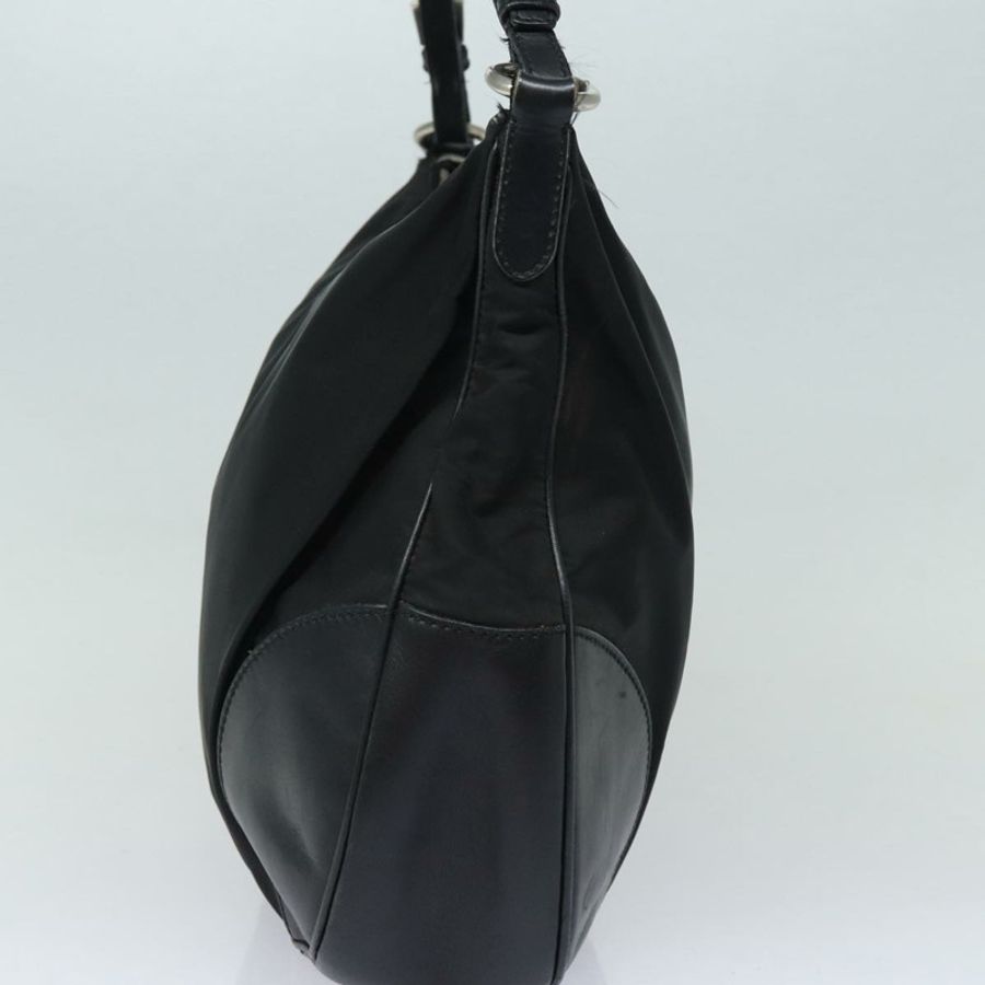 【日本直送】PRADA 黑色尼龍單肩包 正品 am6640-2
