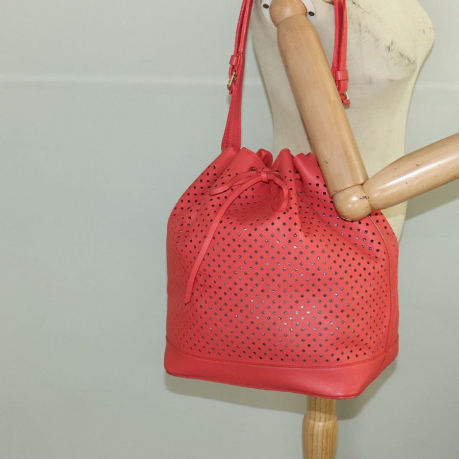 【日本直送】路易威登 (LOUIS VUITTON) 皮革穿孔 Noe 單肩背包 紅色 M94074 LV 正品 90244-26