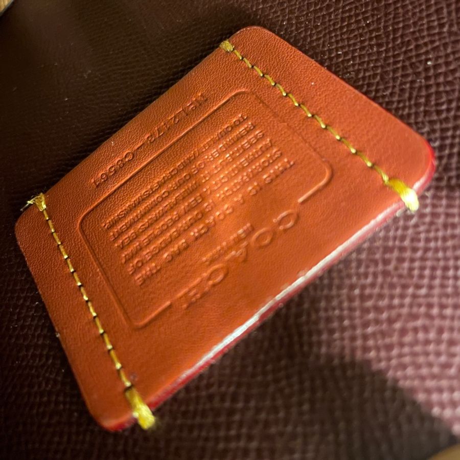 （全新品）COACH WILLOW金字LOGO撞色 荔枝紋牛皮 旋扣式 手提/斜背/托特包(白色x奶茶色)-13