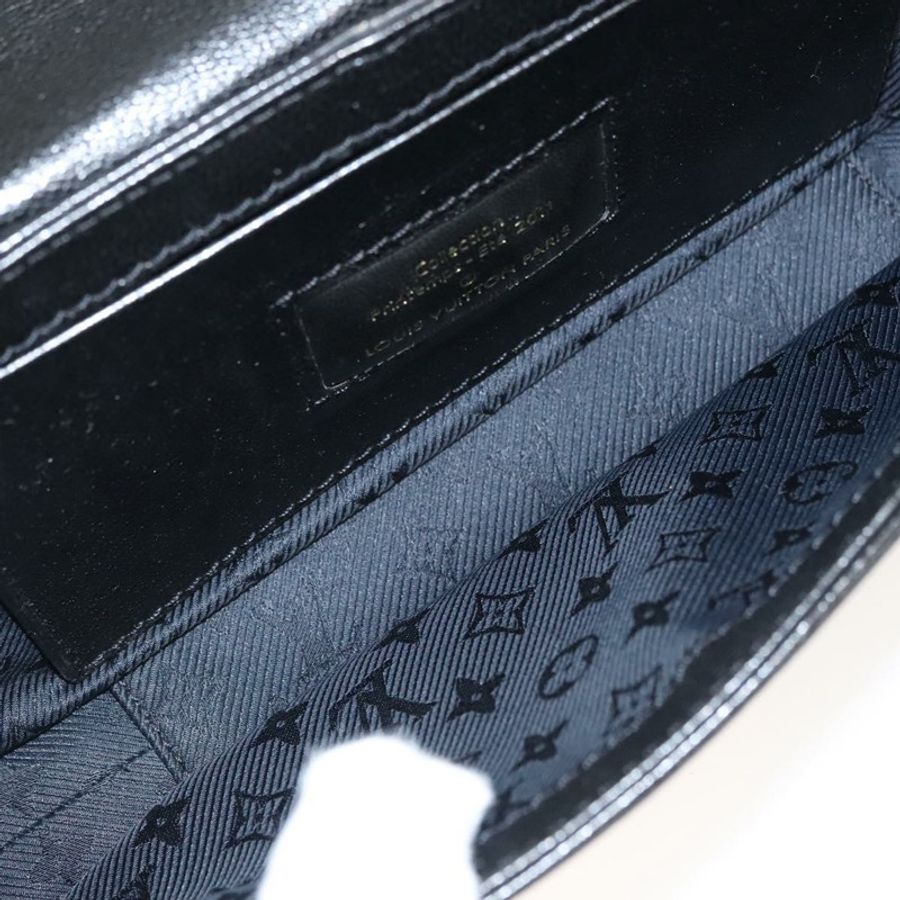 【日本直送】路易威登 Avant Garde 肩背包，黑色麂皮材質，貨號 M97093，LV 正品，BA550S-9