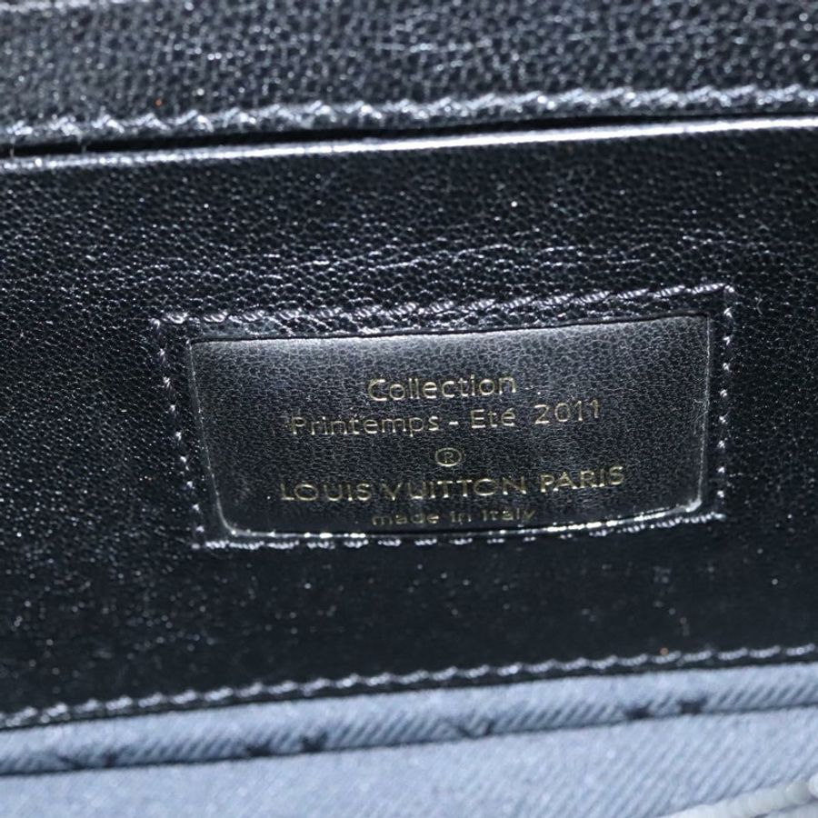 【日本直送】路易威登 Avant Garde 肩背包，黑色麂皮材質，貨號 M97093，LV 正品，BA550S-22
