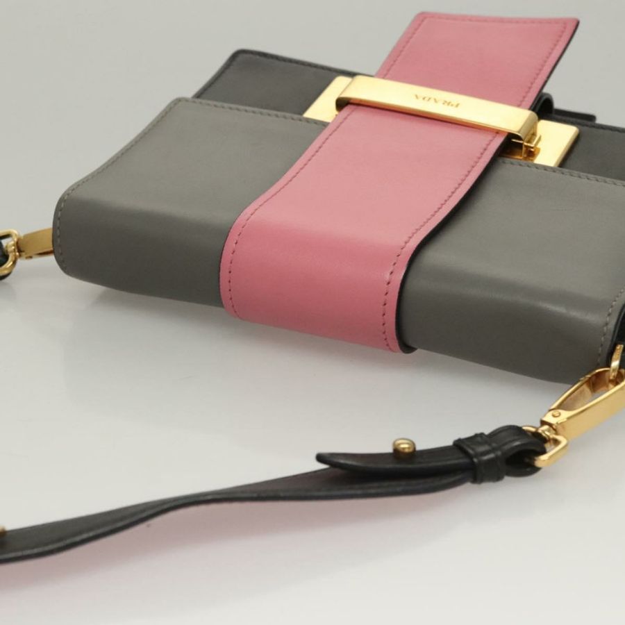【日本直送】PRADA 鏈條單肩包 皮革 灰色 金色 正品 bs23951-5