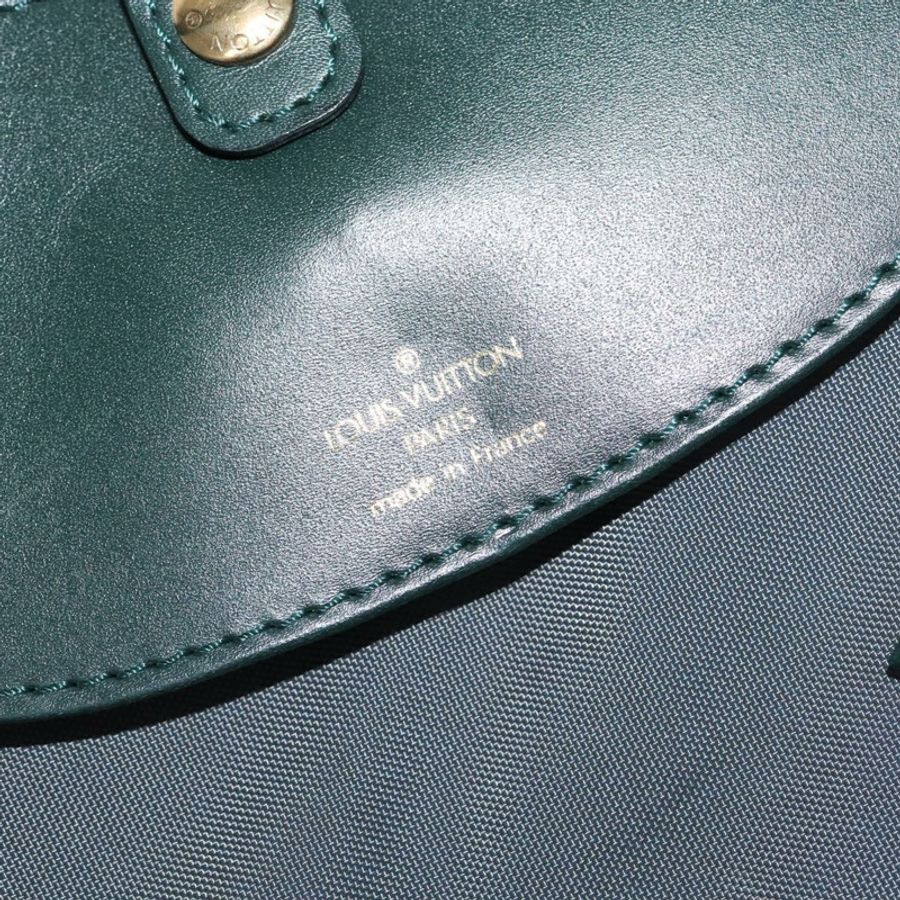 【日本直送】路易威登 Taiga Bering 服裝罩 Epicea M30134 LV Auth MX119-19