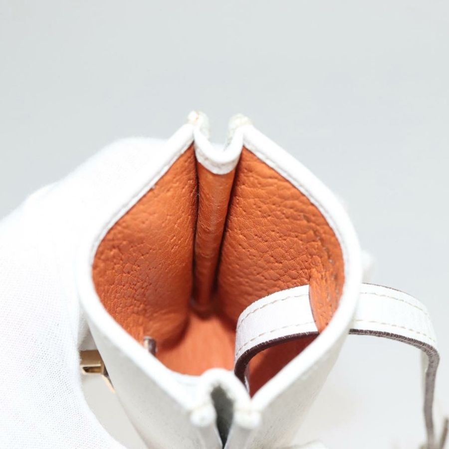 【日本直送】Salvatore Ferragamo Gancini 白色真皮手拿包 Auth KD566-18
