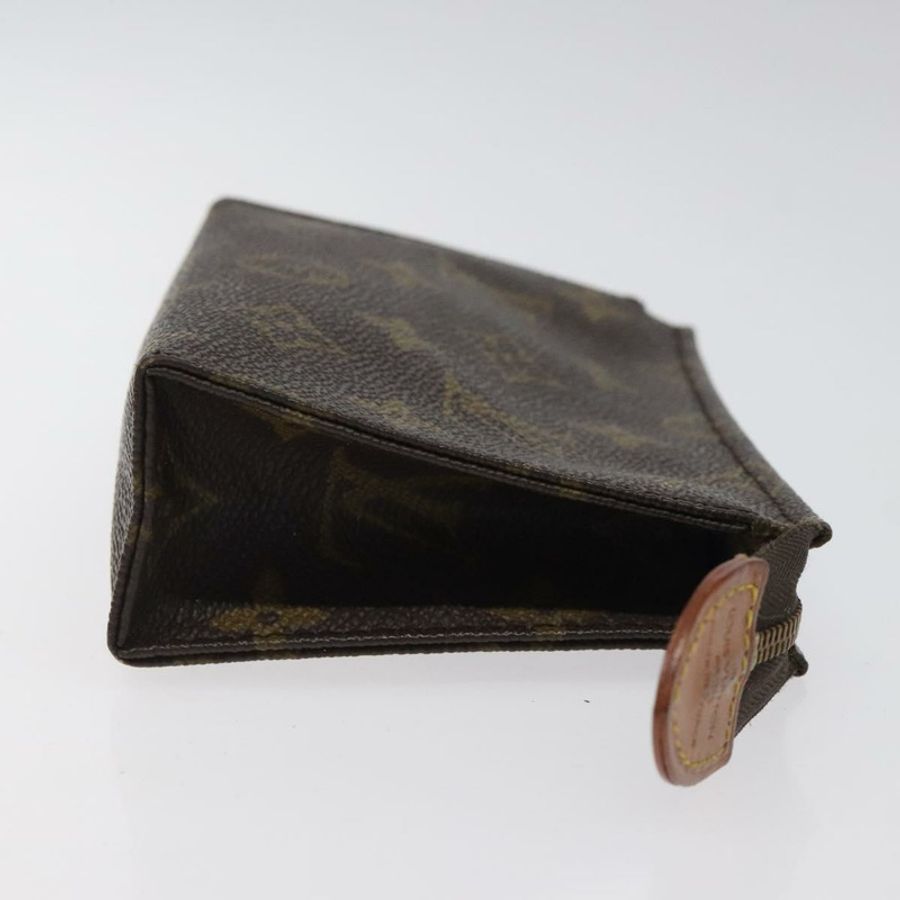 【日本直送】路易威登 Monogram Poche Toilette 15 手拿包 M47546 LV Auth am8106-2