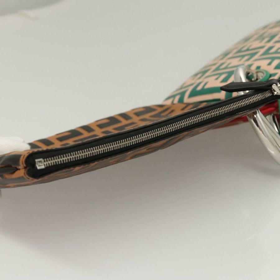 【日本直送】FENDI Zucca帆布三層手拿包 黑色 棕色 紅色 正品 ac3770-4