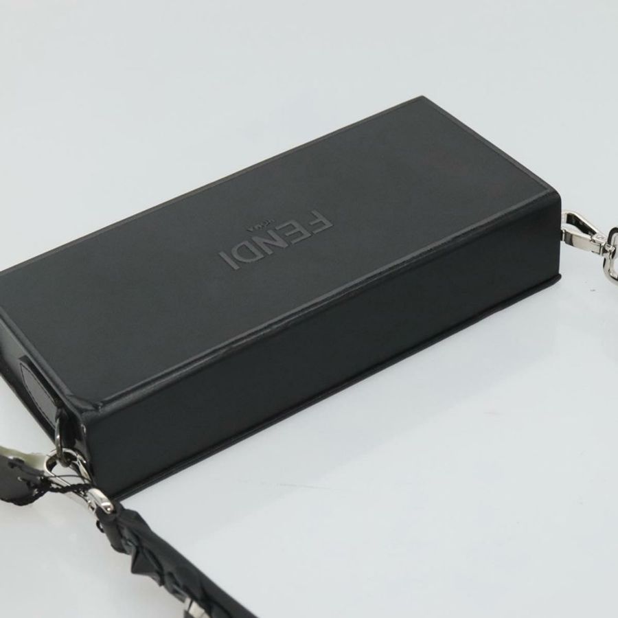 【日本直送】FENDI Box 肩背包 皮革 黑色 銀色 正品 hk2491-5