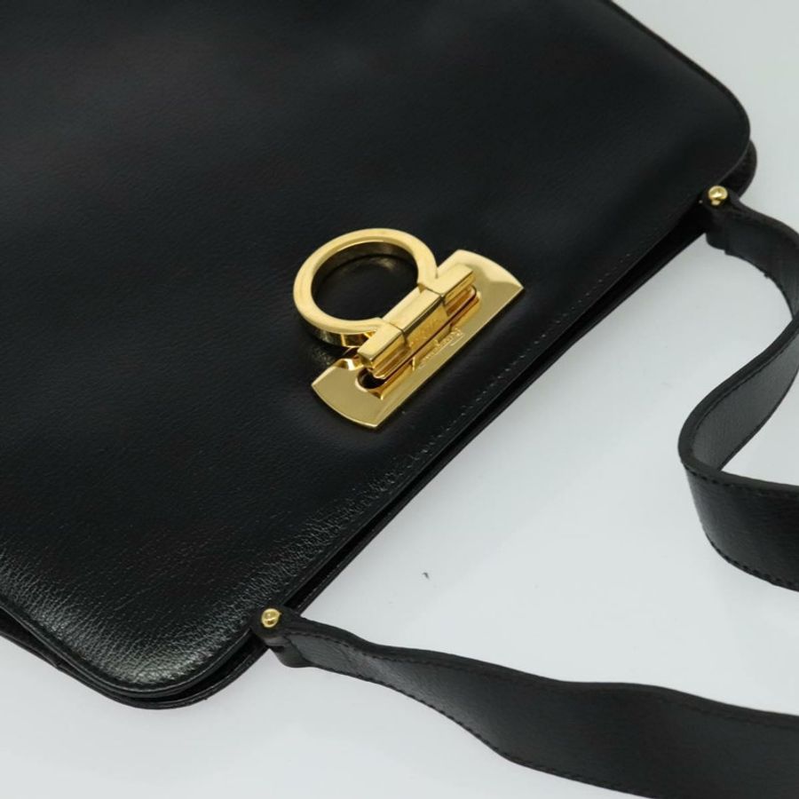 【日本直送】Salvatore Ferragamo Gancini 皮革肩背包 黑色 金色 正品 MX418-5