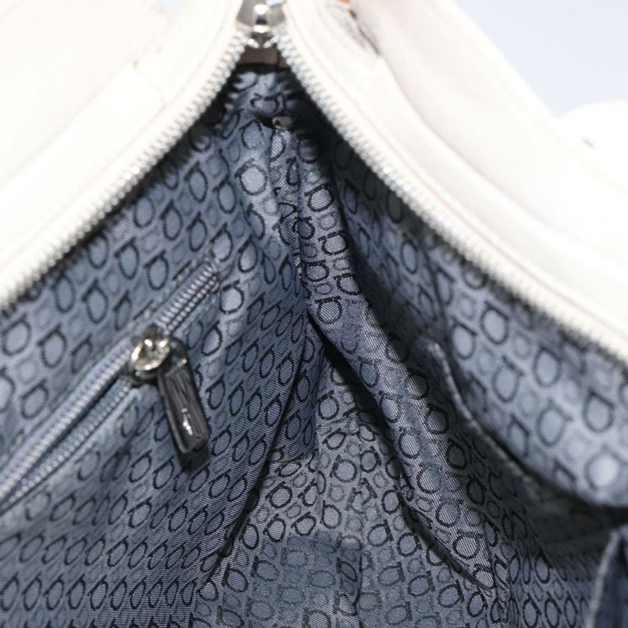 【日本直送】Salvatore Ferragamo Gancini 單肩包 皮革 白色 銀色 正品 BD2130-18