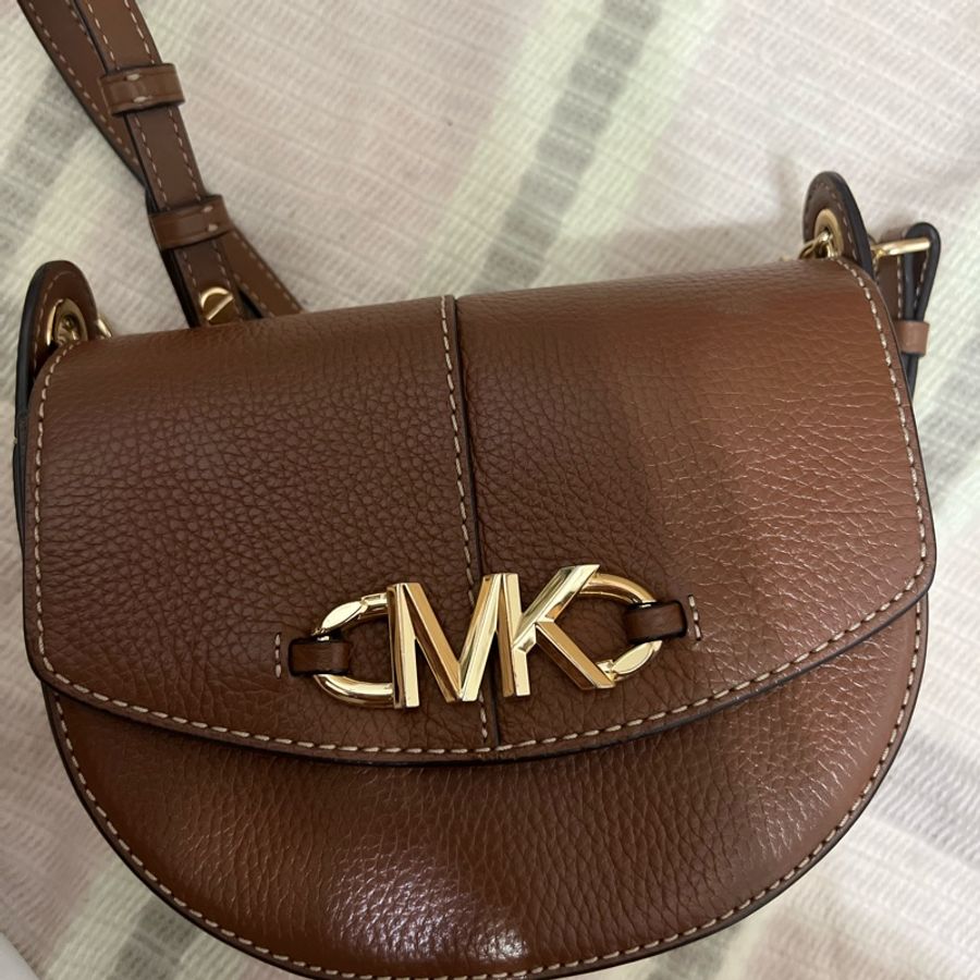 Michael Kors izzy肩背包-12